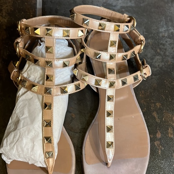 Authentic Valentino Rockstud Sandals - Picture 15 of 16